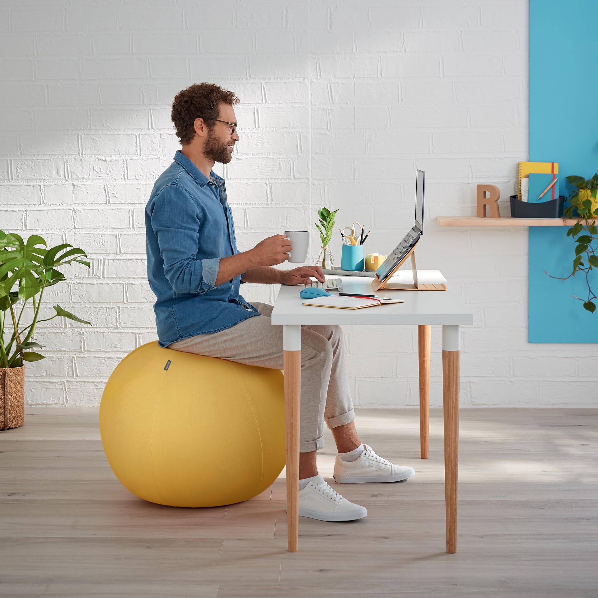 leitz-ergo-cosy-sitzball-65-cm-gymnastikball-mit-stoffbezug-in-gelb-inkl-handluf image 2