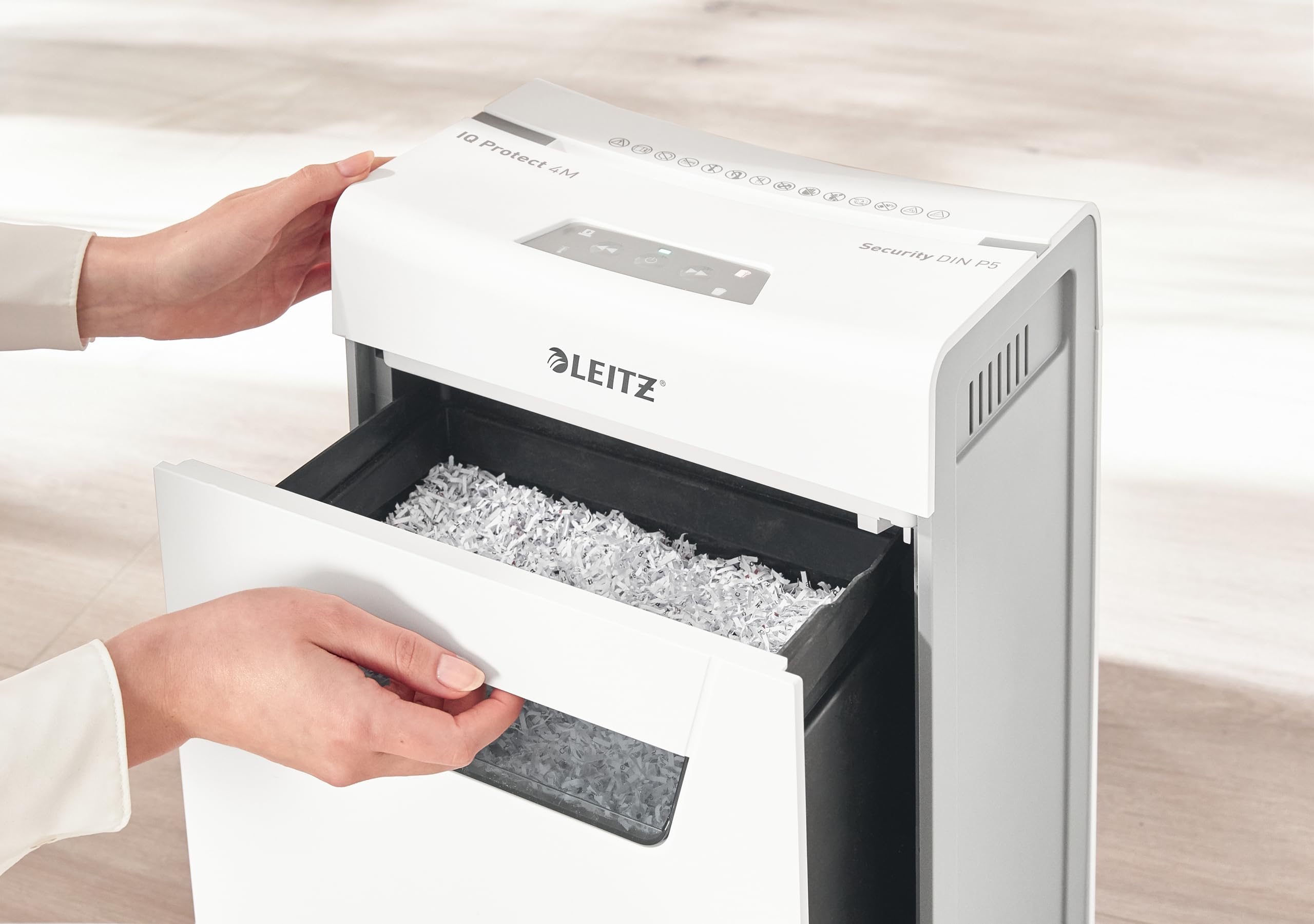 leitz-iq-protect-premium-8x-aktenvernichter-p4-partikelschnitt-wei image 4