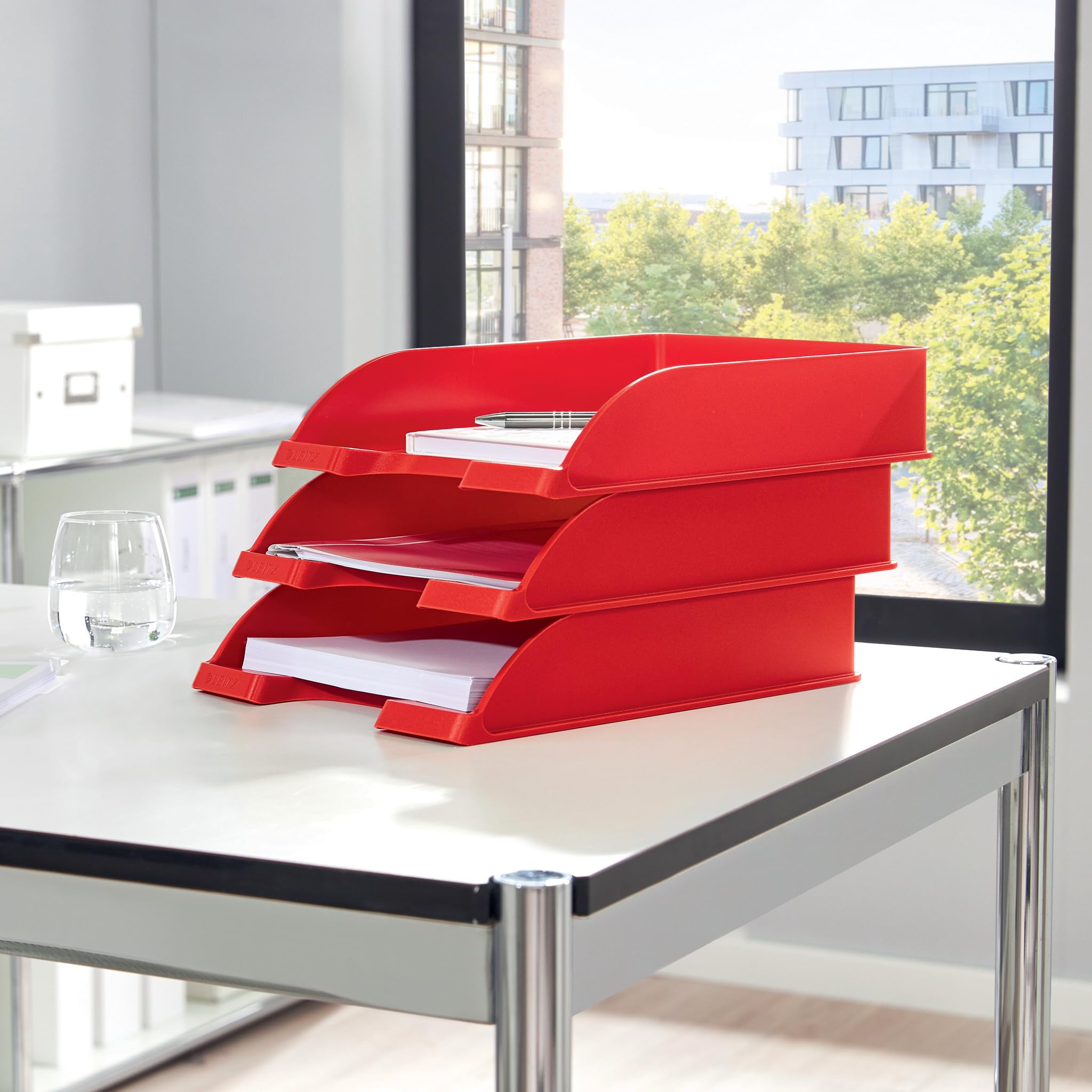 leitz-wow-briefkorb-a4-5er-pack-rot-stapelbares-ablagefach-52263023 image 2