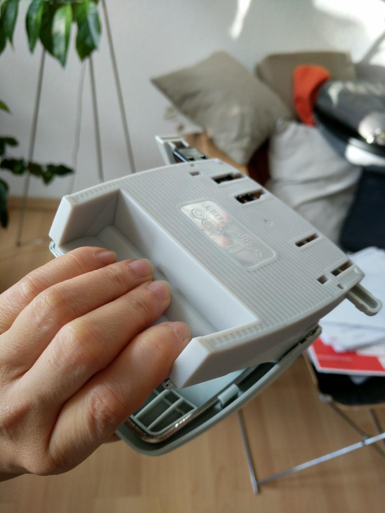 Leider scharfkantig geliefert